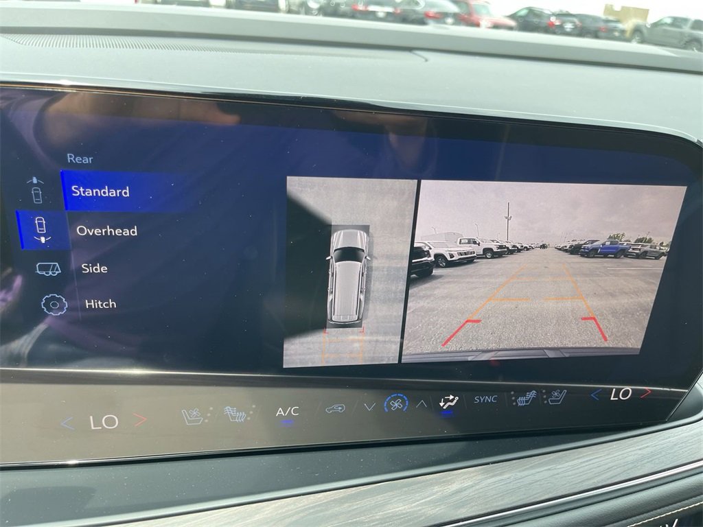 New 2025 Chevrolet Suburban Premier image 17