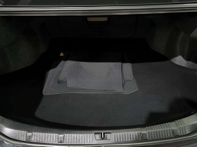 Used 2018 Toyota Avalon Limited image 21