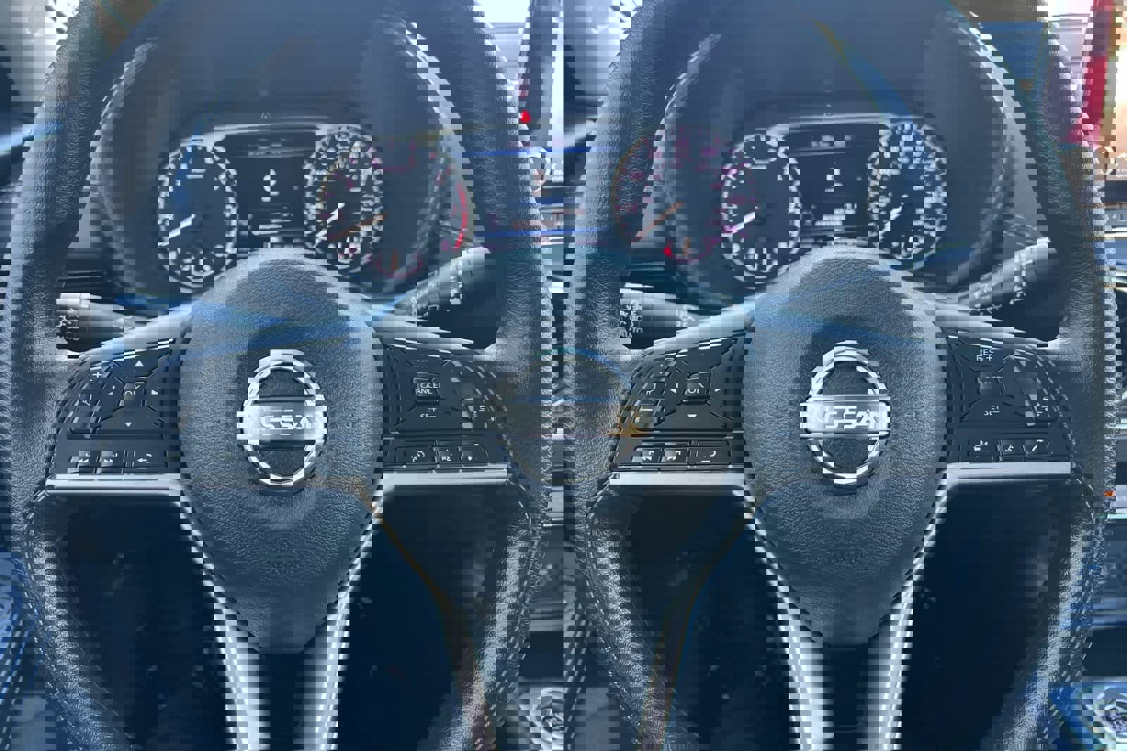 Used 2025 Nissan Sentra SV image 27