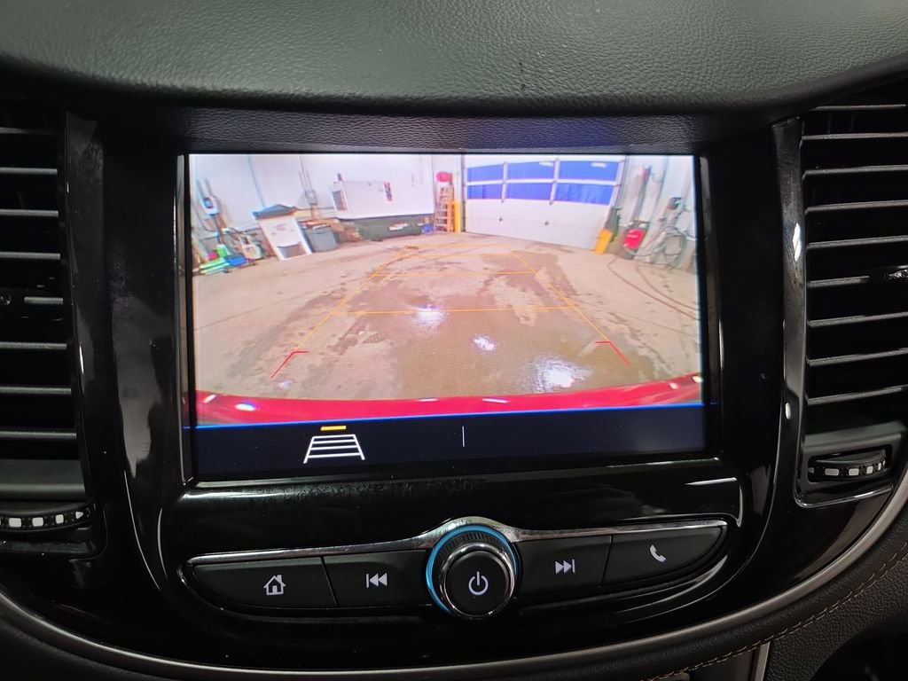 Certified 2022 Chevrolet Trax LT w/ LT Convenience Package image 22