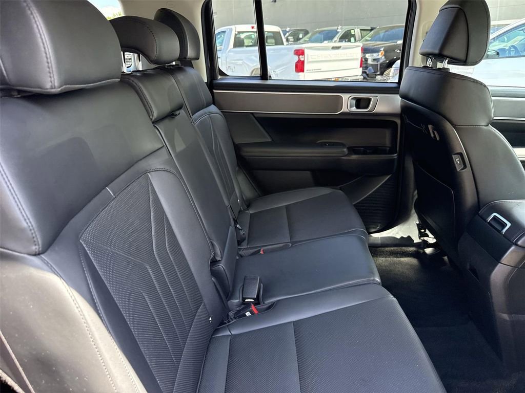 Used 2025 Hyundai Santa Fe SEL AWD/4WD image 23