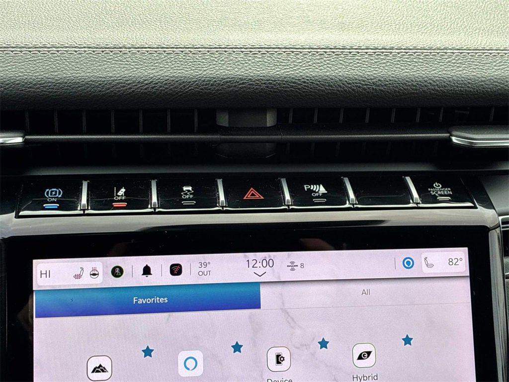 Used 2023 Jeep Grand Cherokee 4WD 4xe image 38