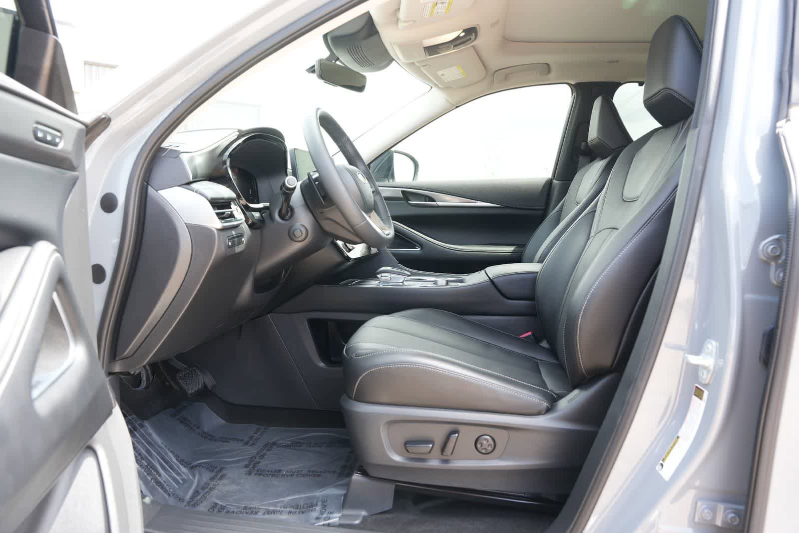 Used 2026 INFINITI QX60 Luxe w/ Cargo Package FWD image 17