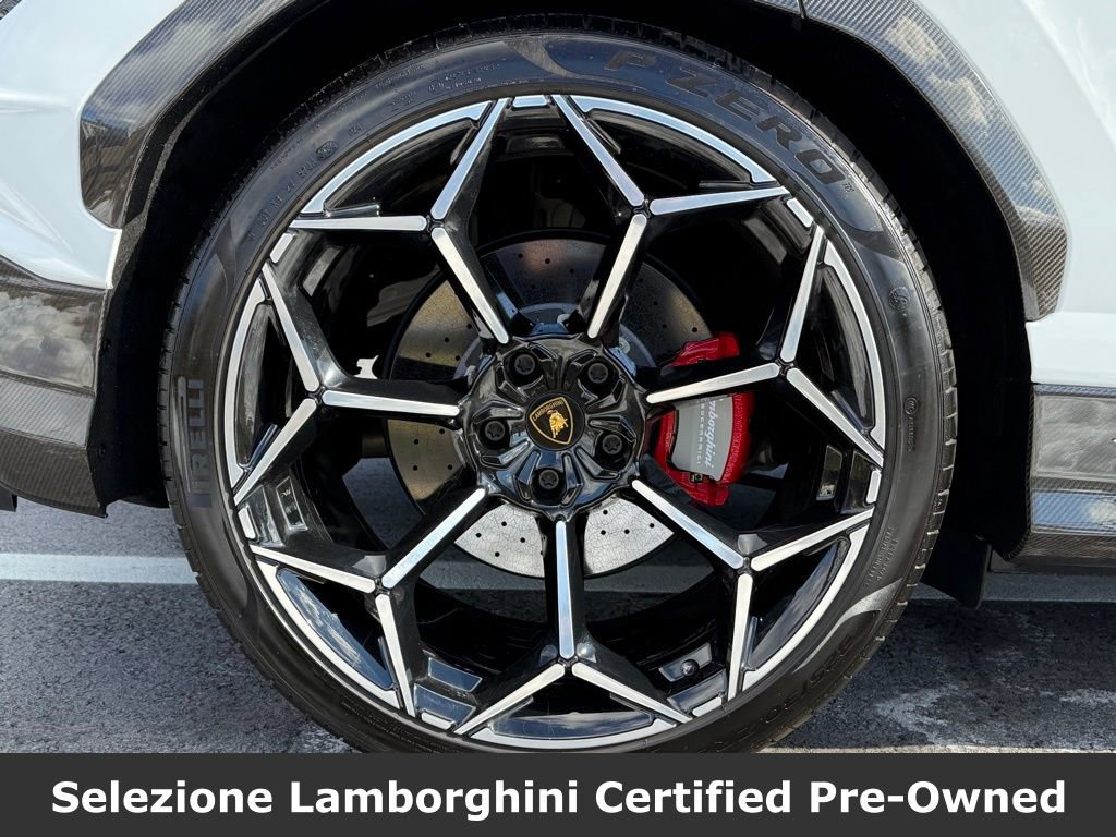 Used 2024 Lamborghini Urus Performante AWD/4WD image 16