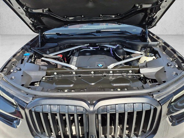 Certified 2024 BMW X7 xDrive40i w/ M Sport Package AWD/4WD image 24