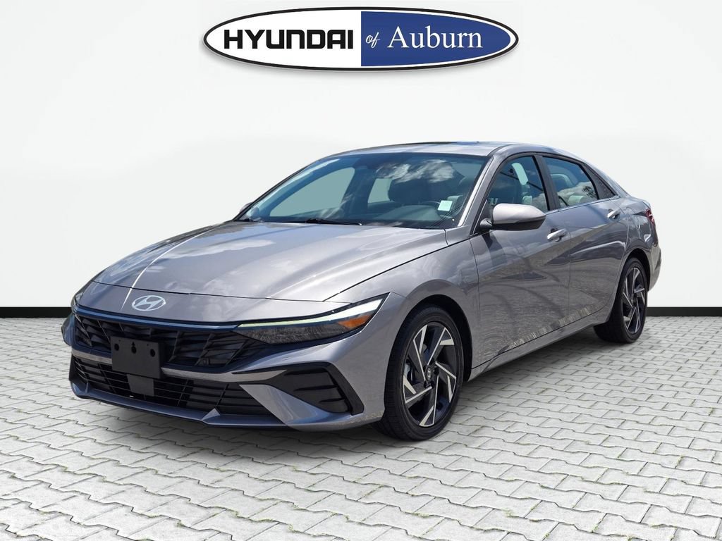 Certified 2025 Hyundai Elantra Limited FWD image 10