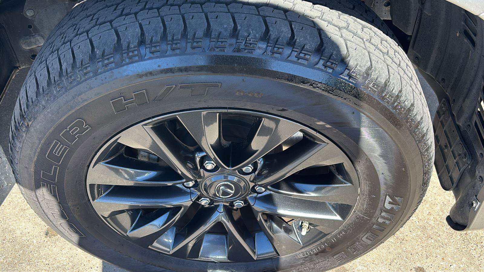 Used 2023 Lexus GX 460 Premium image 9