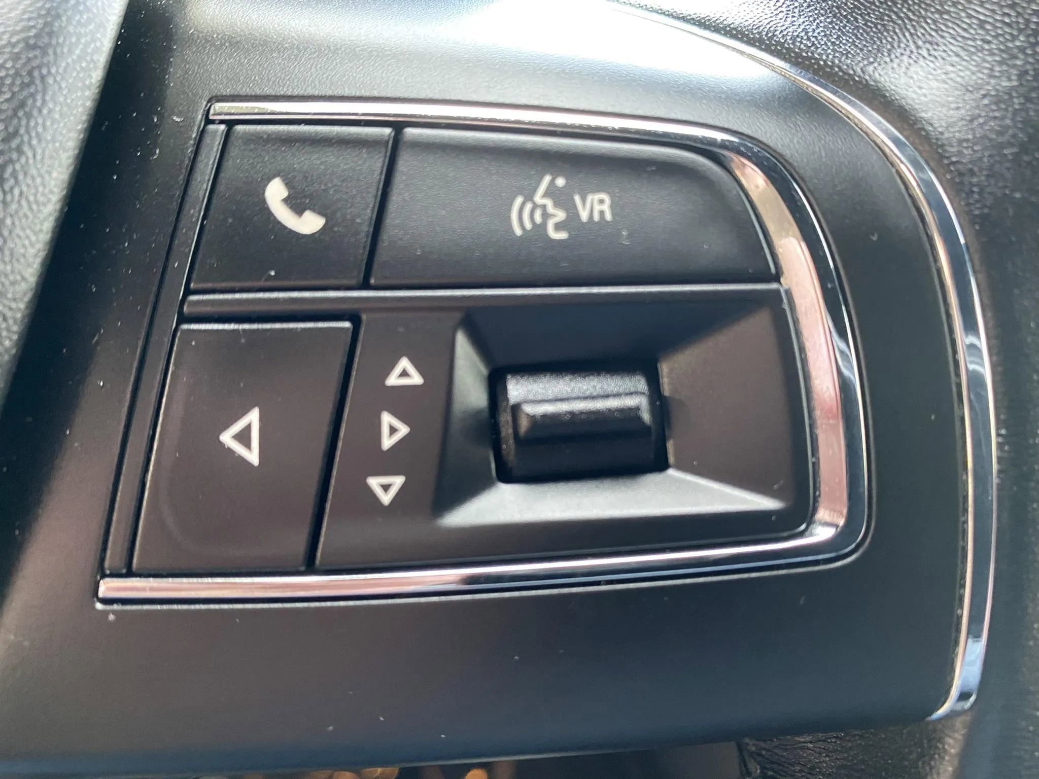 Used 2018 Maserati Levante image 24
