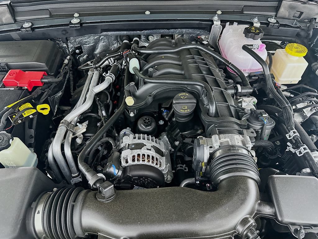 New 2026 Jeep Gladiator Rubicon w/ Technology Group AWD/4WD image 18