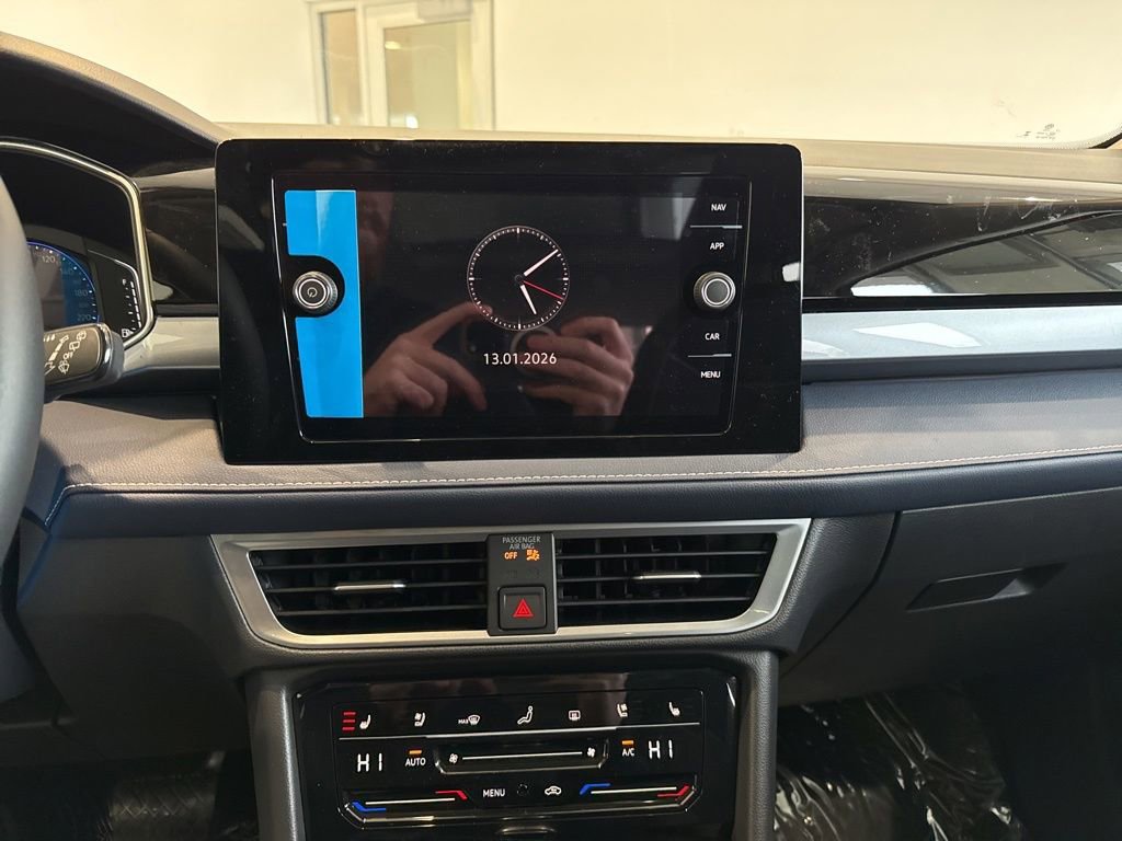 New 2026 Volkswagen Taos SEL image 21