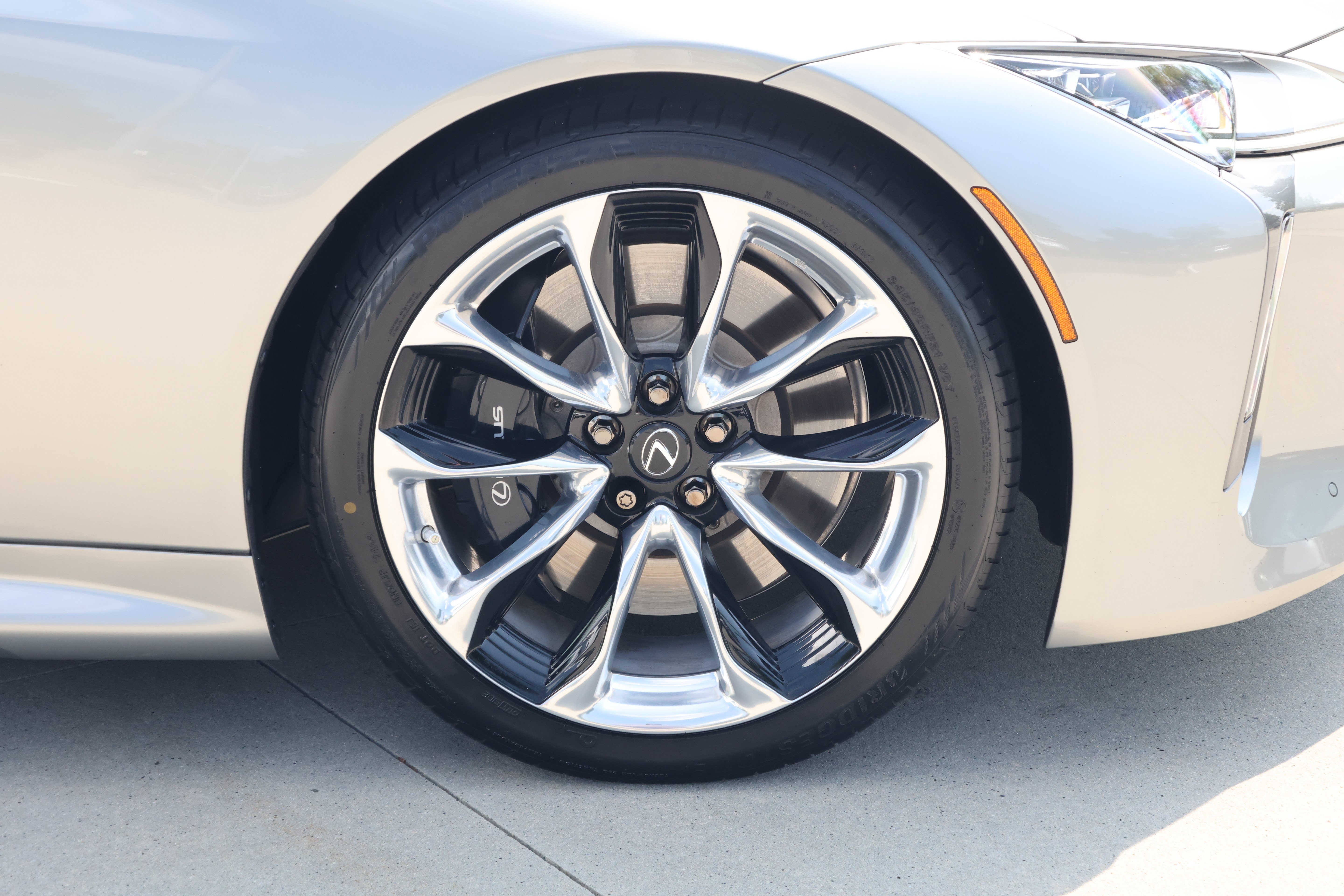 Used 2021 Lexus LC 500 Convertible w/ Touring Package RWD image 11