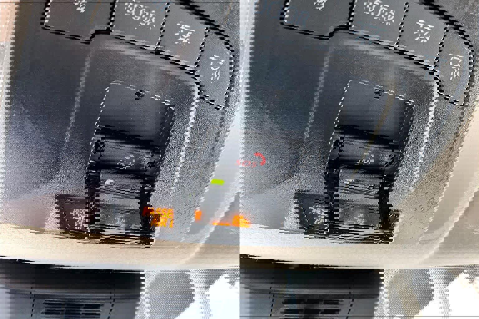 Used 2024 Toyota Corolla LE image 30