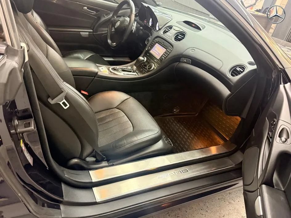 Used 2011 Mercedes-Benz SL 63 AMG image 20
