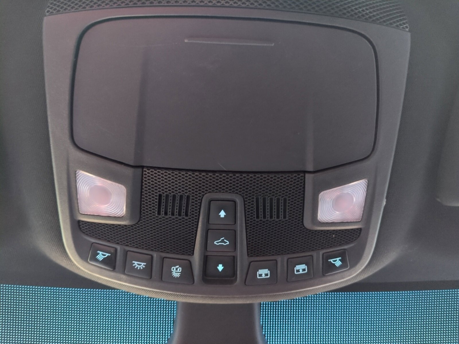 Used 2020 Ford Edge ST-Line image 33