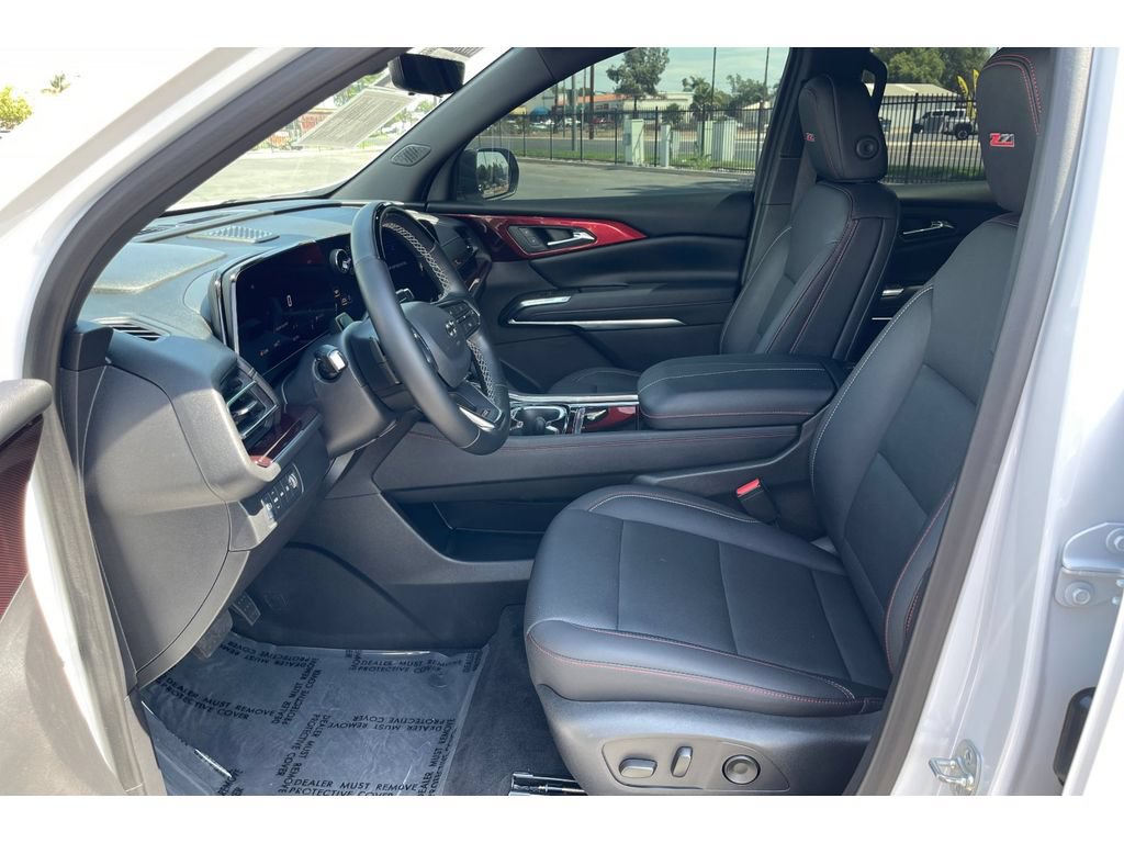 Used 2025 Chevrolet Traverse Z71 w/ Enhanced Driving Package AWD/4WD image 10