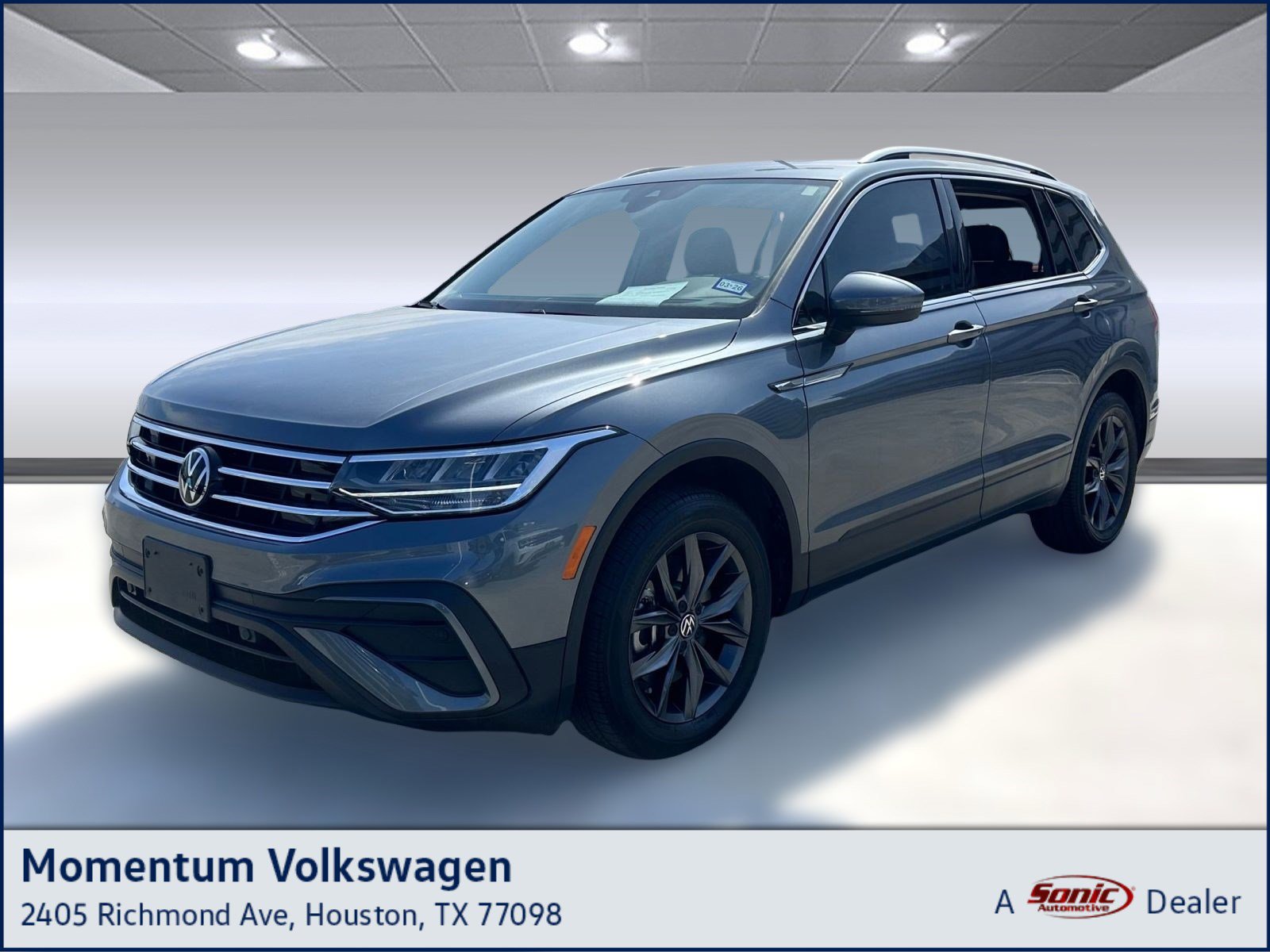 Used 2023 Volkswagen Tiguan SE w/ Panoramic Sunroof Package