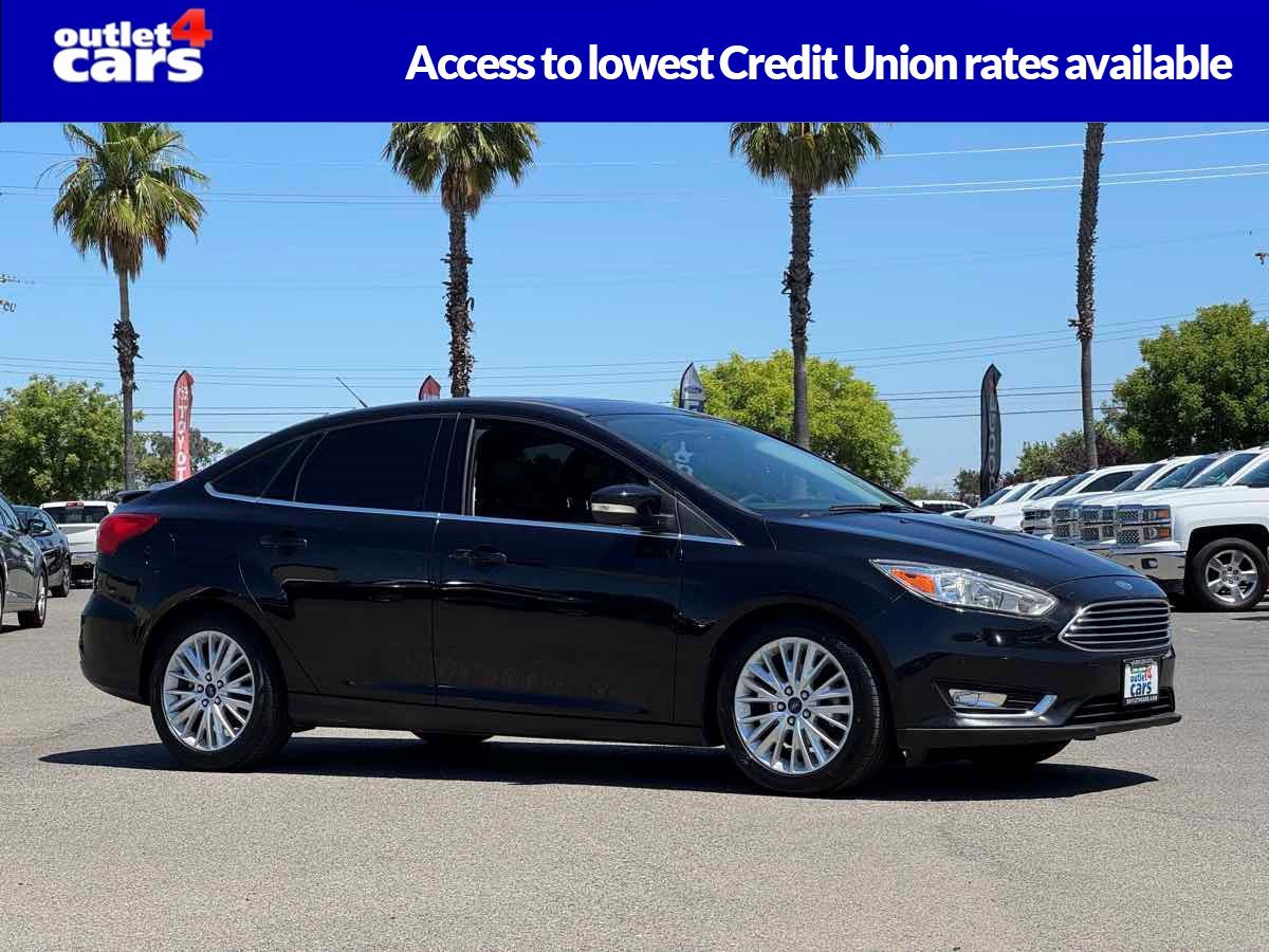 Used 2018 Ford Focus Titanium FWD image 1