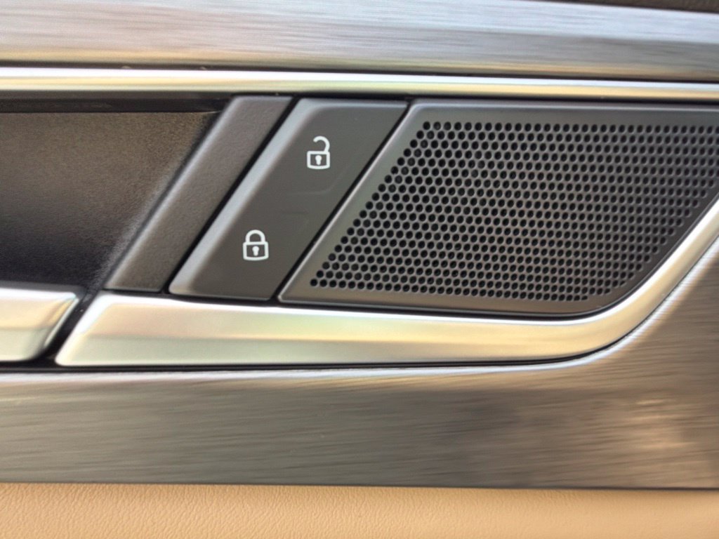 Used 2024 Volkswagen Atlas Cross Sport SE FWD image 29