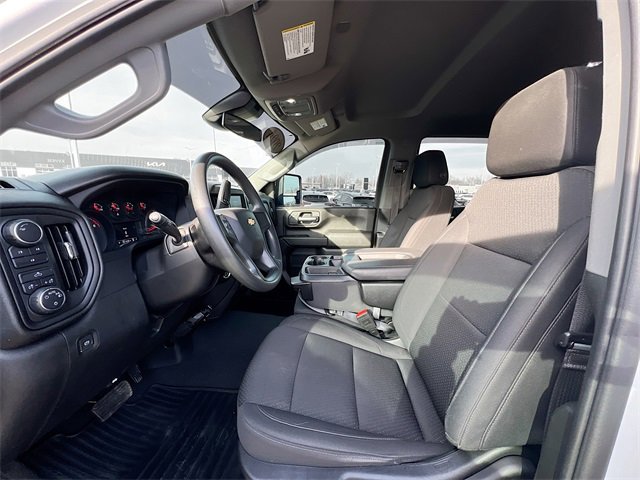 Used 2024 Chevrolet Silverado 2500 Custom w/ Snow Plow Prep/Camper Package image 10