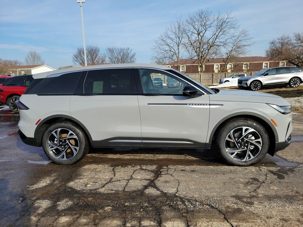 New 2026 Lincoln Nautilus Premier w/ Equipment Group 102A AWD/4WD image 3