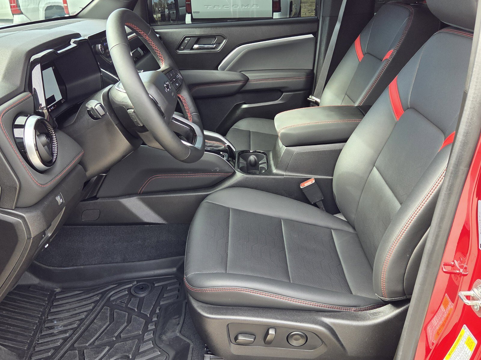 Used 2026 Chevrolet Colorado Z71 w/ Technology Package image 4