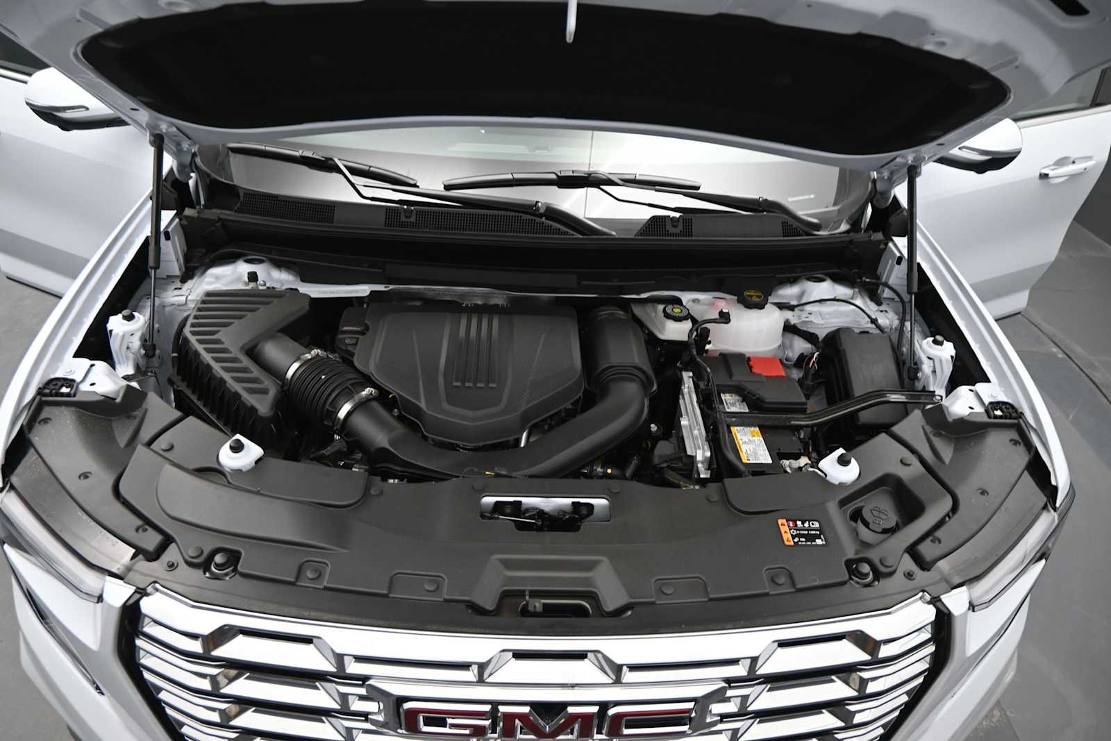 New 2026 GMC Acadia Denali w/ Super Cruise Package AWD/4WD image 23