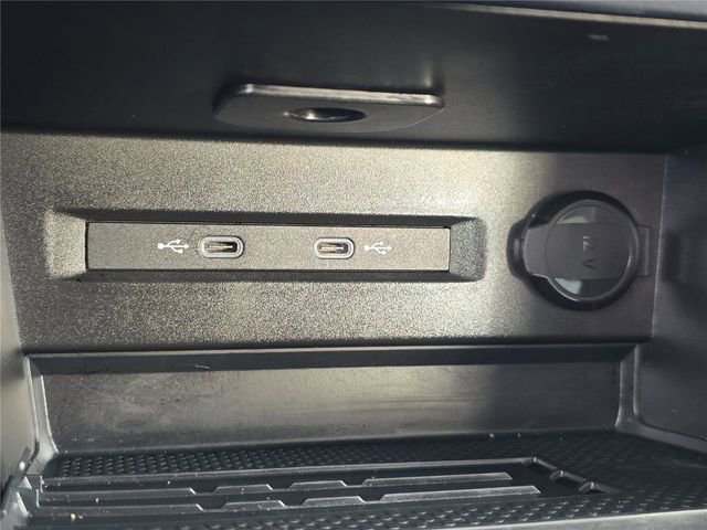 Used 2025 Volkswagen Taos SE image 20