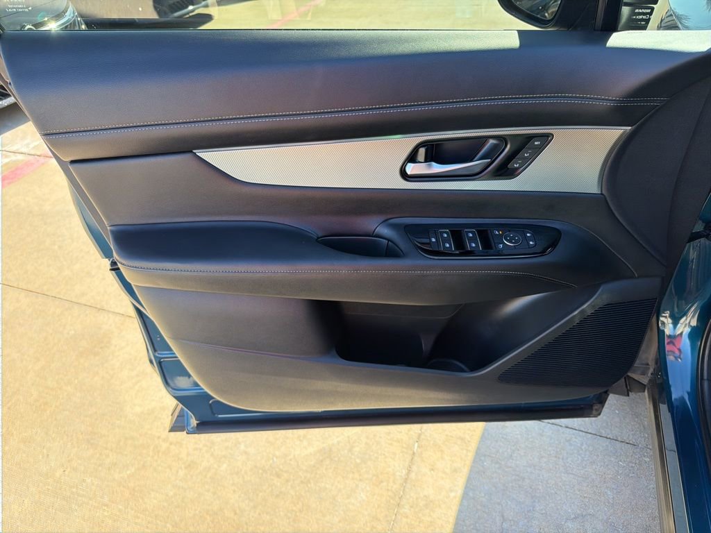 Used 2025 Nissan Murano SL AWD/4WD image 13