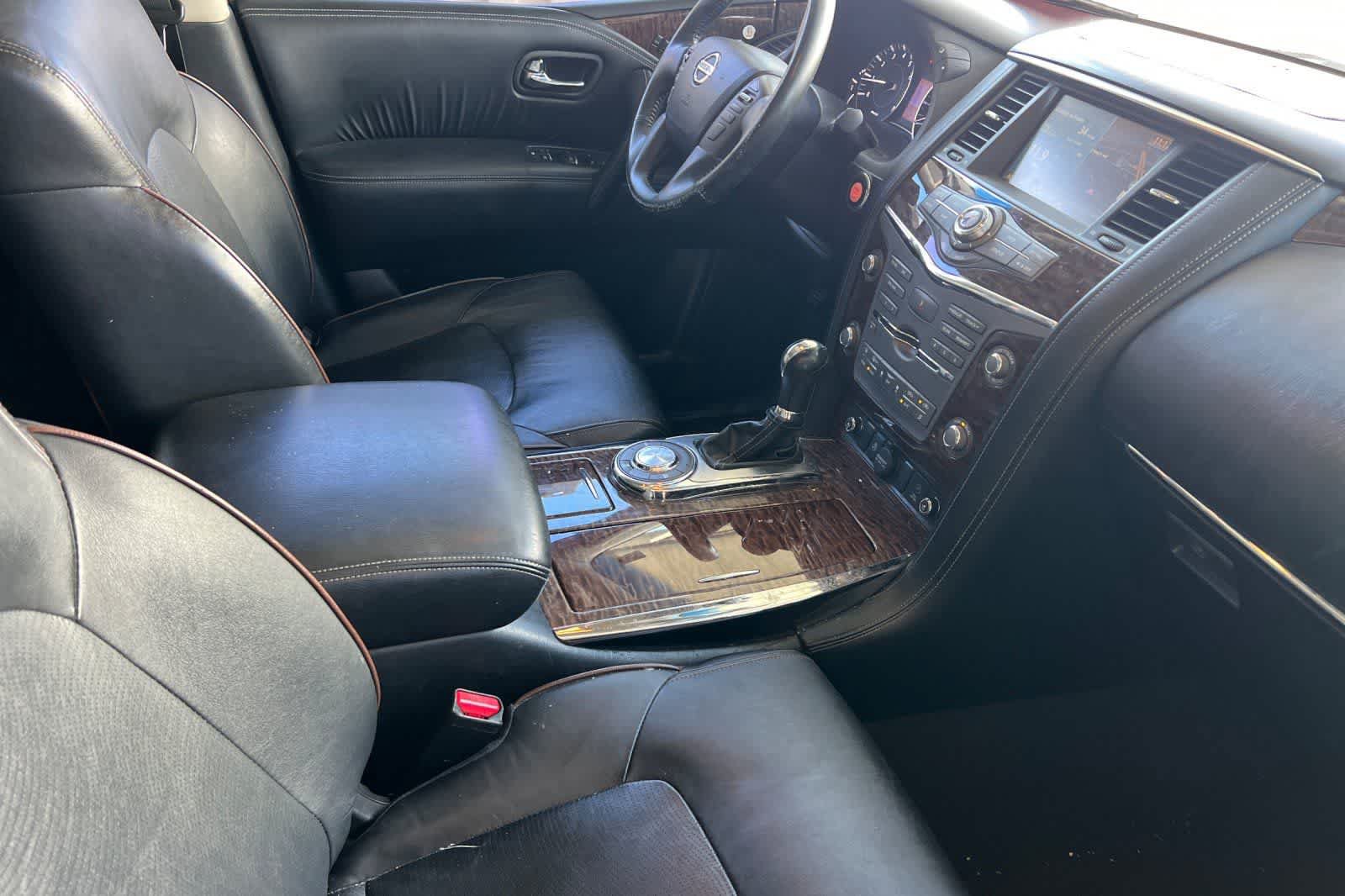 Used 2017 Nissan Armada Platinum w/ Interior Lighting Package RWD image 17