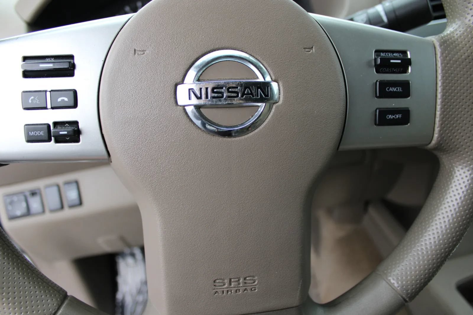 Used 2015 Nissan Frontier SV RWD image 13