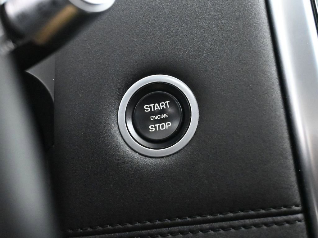 Used 2022 Land Rover Discovery Sport SE image 41