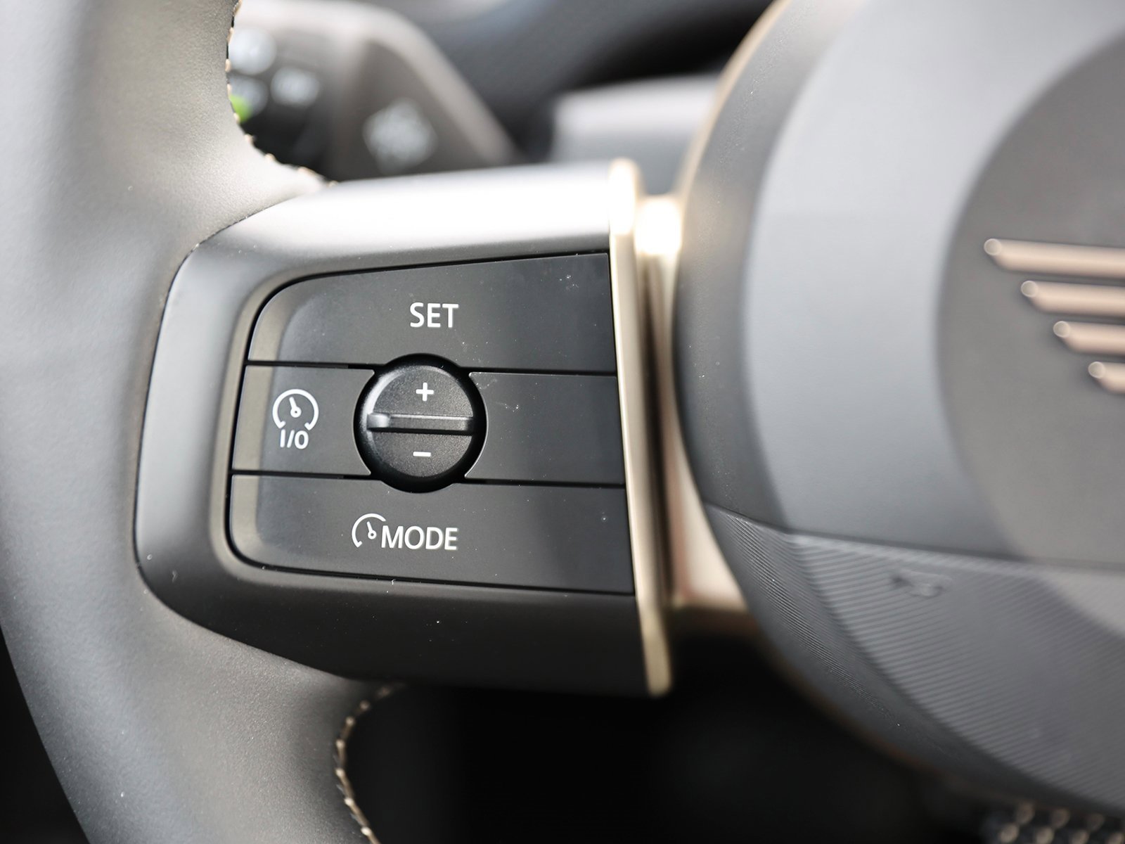 Used 2025 MINI Cooper 2-Door Hardtop image 35