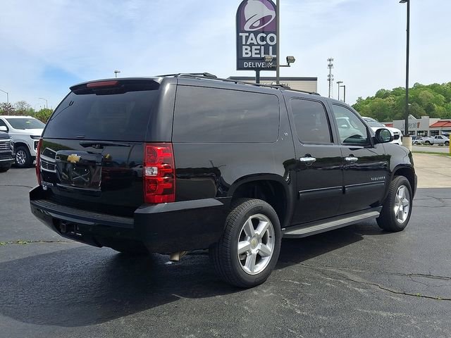 Used 2013 Chevrolet Suburban LT w/ Luxury Package image 6