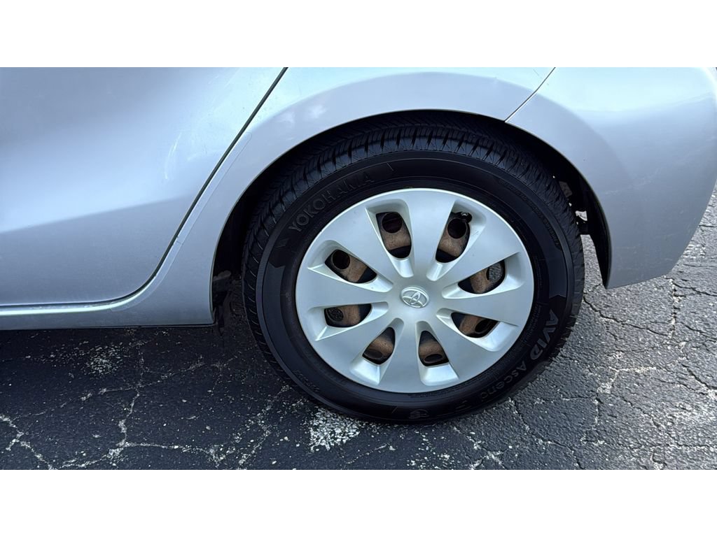 Used 2014 Toyota Prius C One FWD image 12