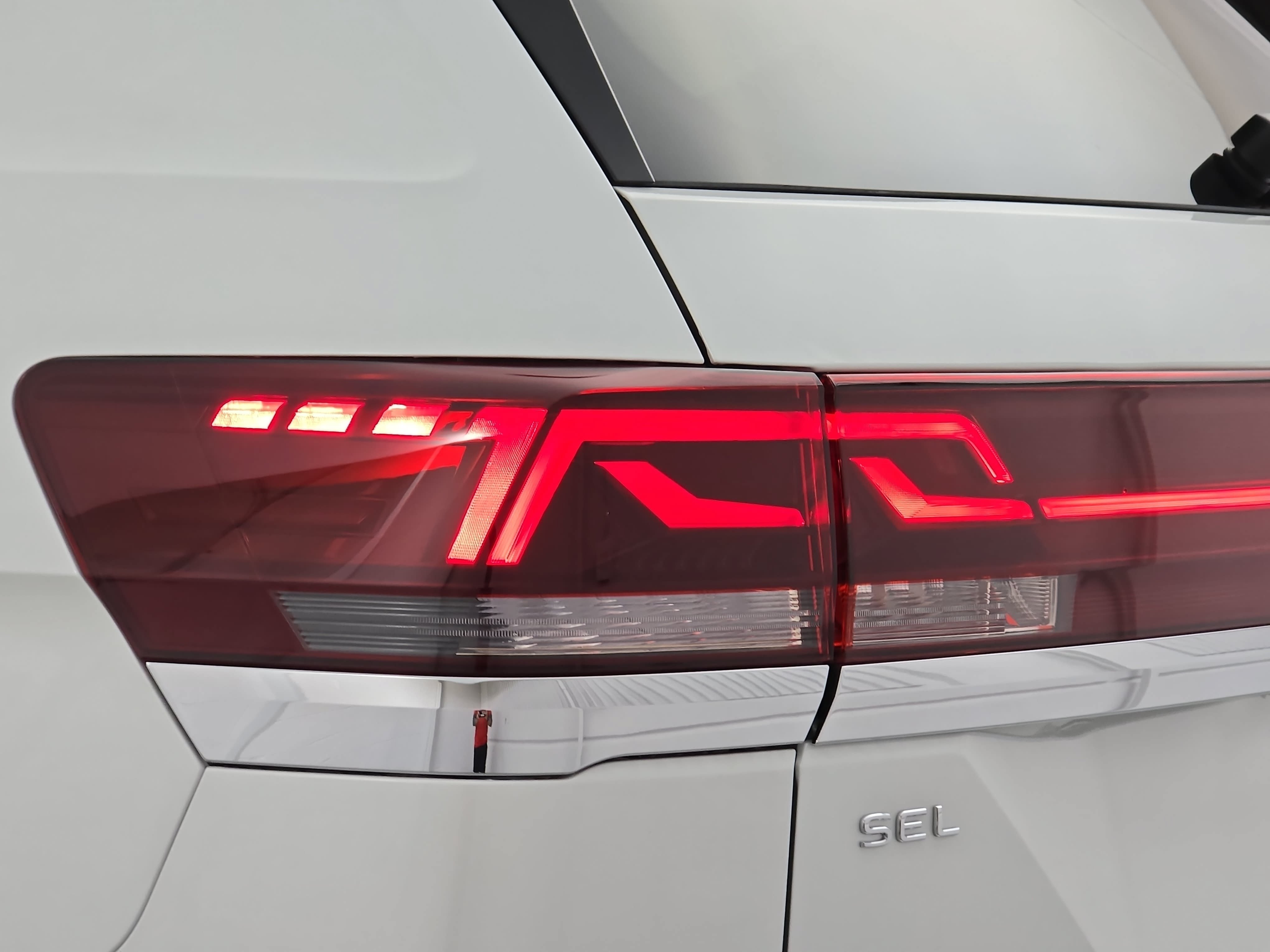 New 2026 Volkswagen Atlas SEL Premium R-Line AWD/4WD image 35