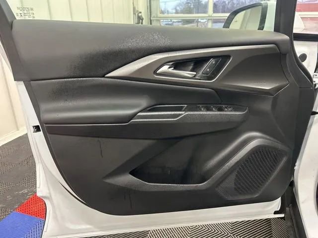 Used 2026 Chevrolet Equinox EV LT image 8