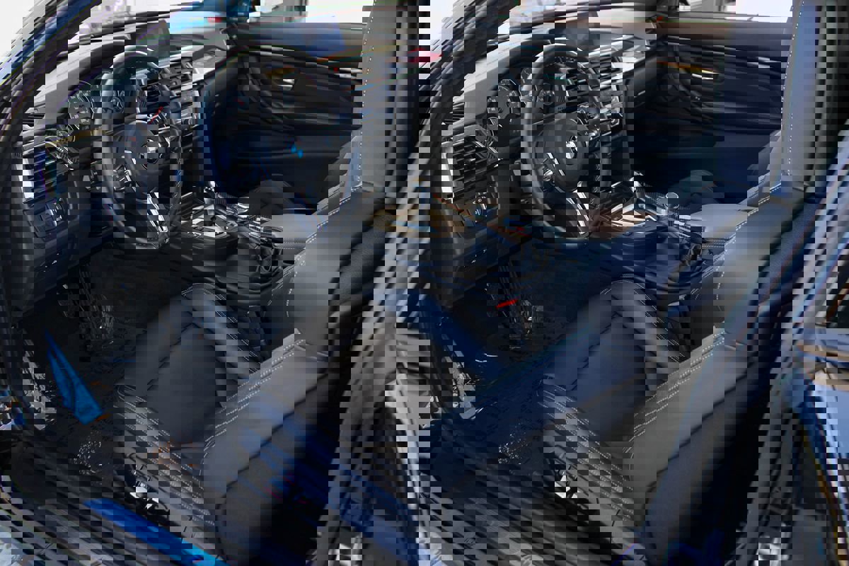 Used 2020 BMW M4 Coupe w/ Competition Package image 17