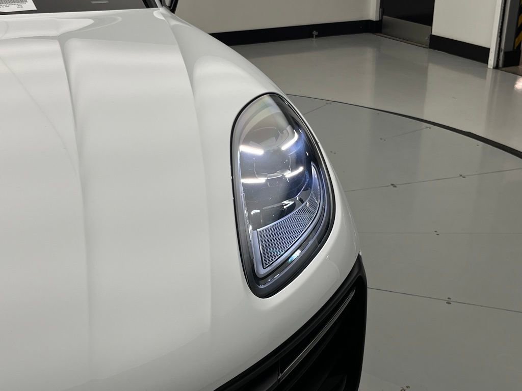 Used 2024 Porsche Macan GTS image 56