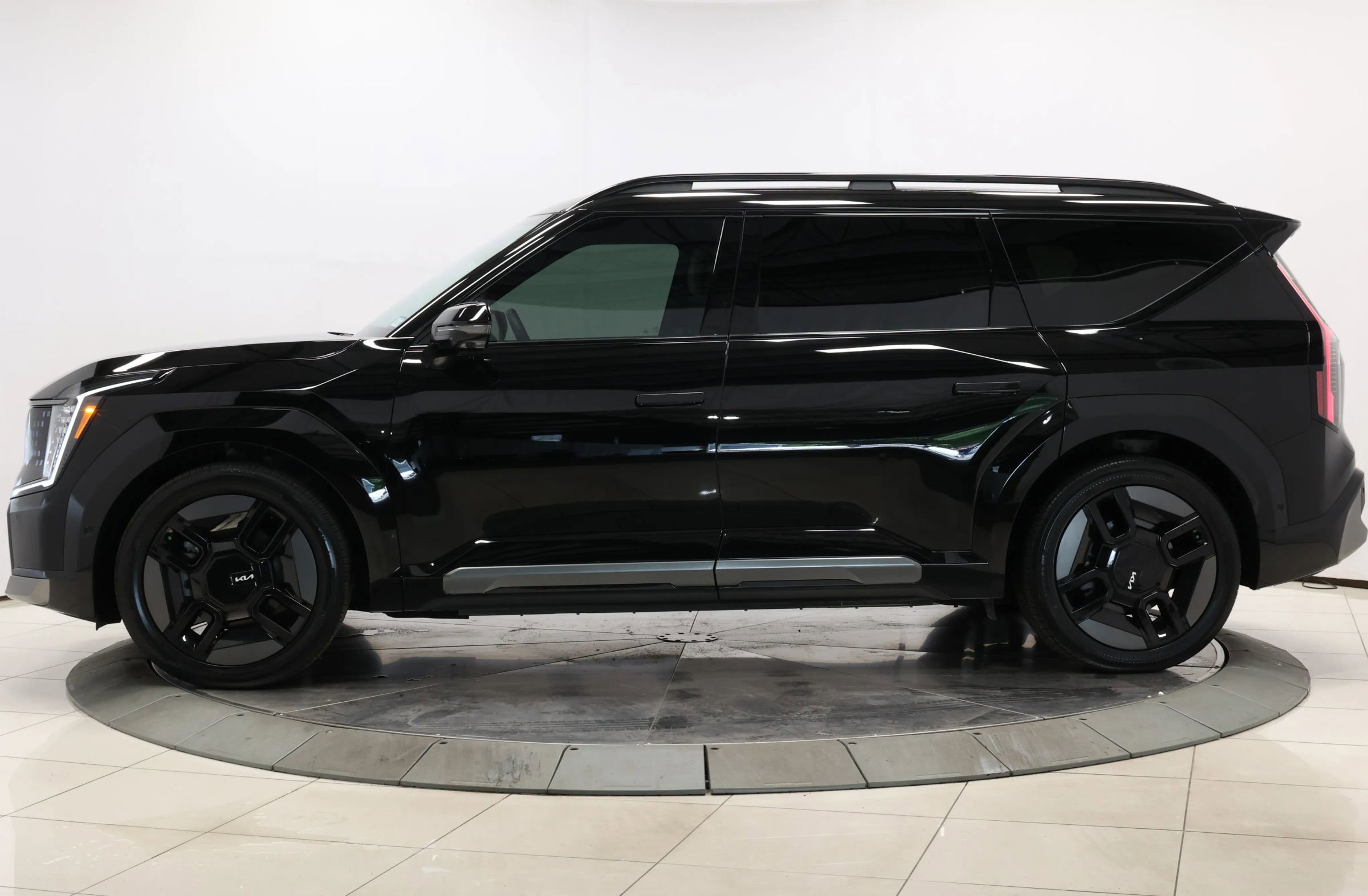 Used 2024 Kia EV9 GT-Line image 6