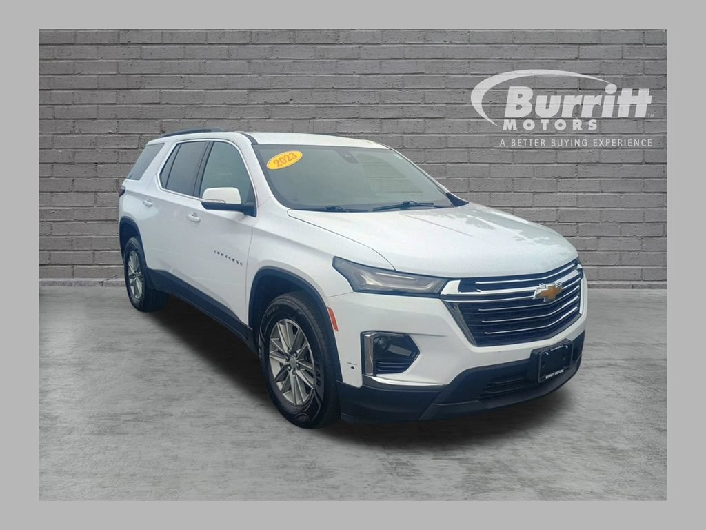 Used 2023 Chevrolet Traverse LT