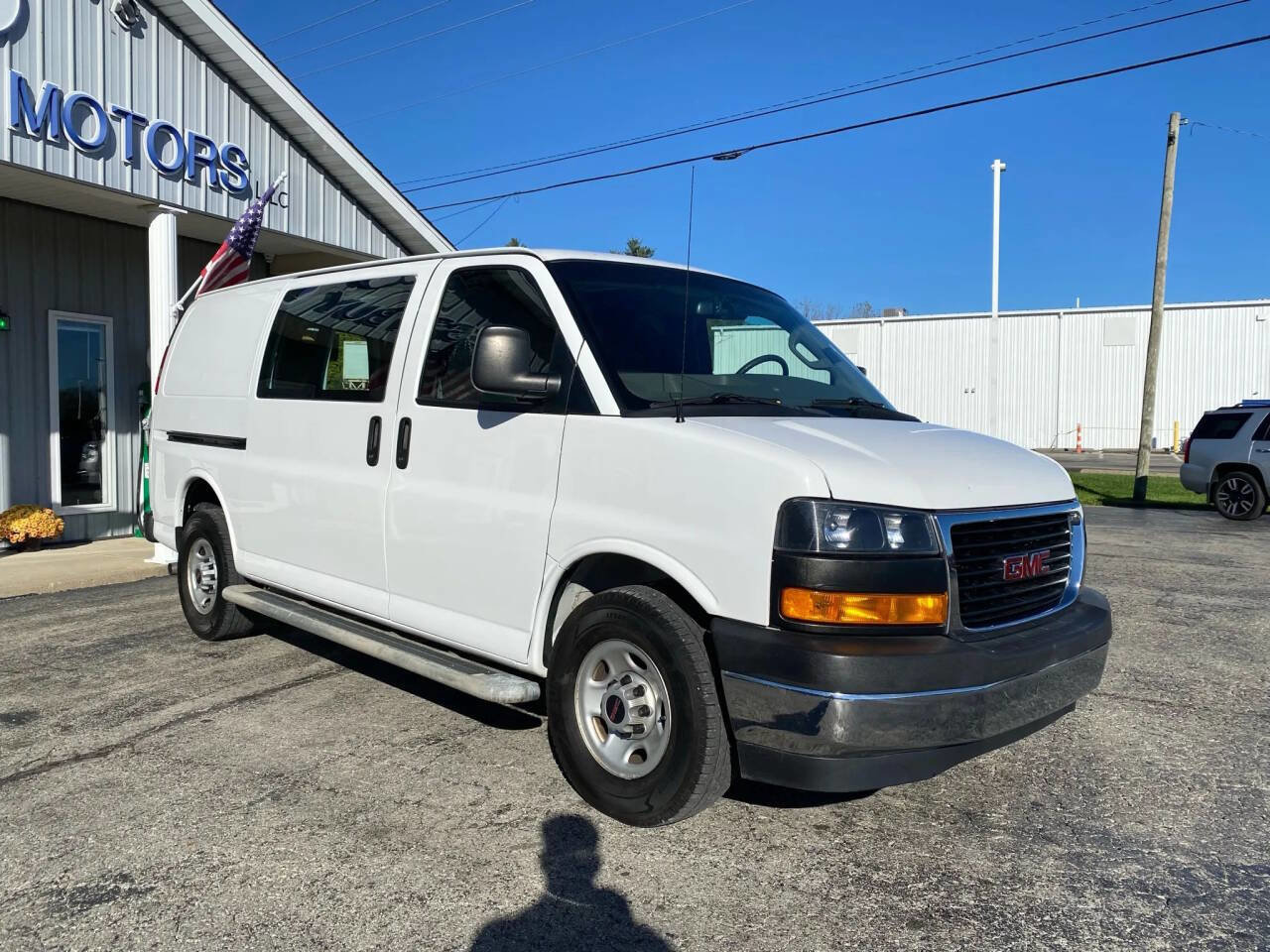 Used 2019 GMC Savana 2500 w/ Driver Convenience Package RWD image 9