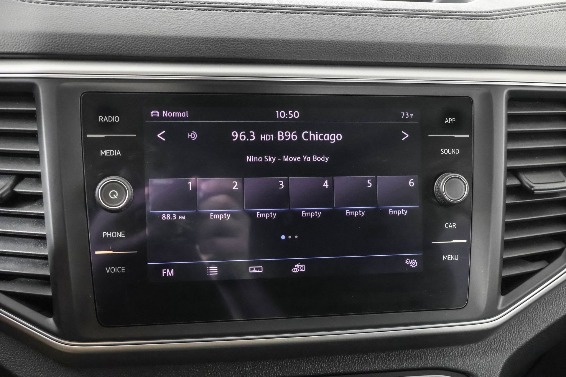 Used 2018 Volkswagen Atlas SE AWD/4WD image 28