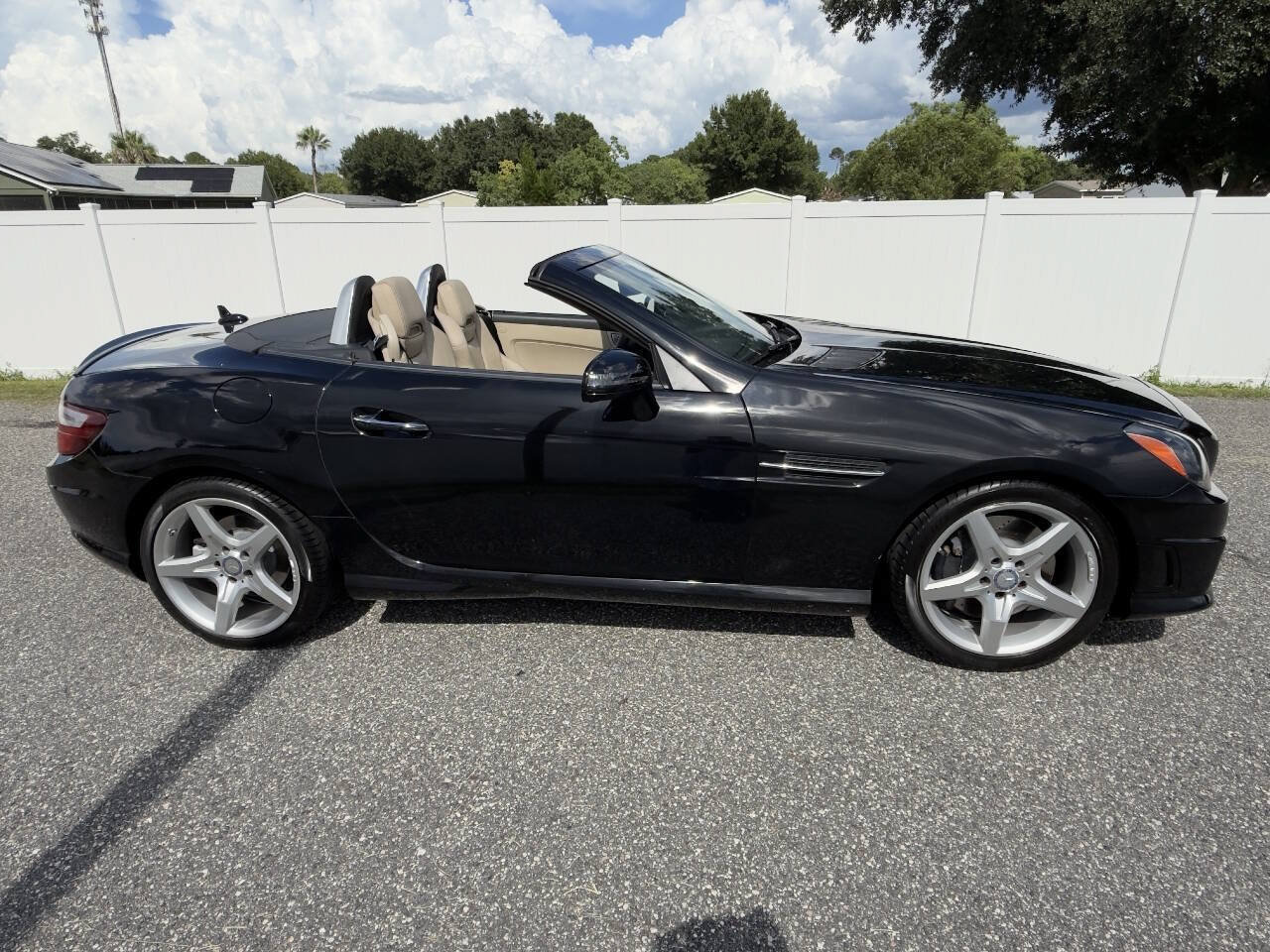 Used 2013 Mercedes-Benz SLK 250 image 4