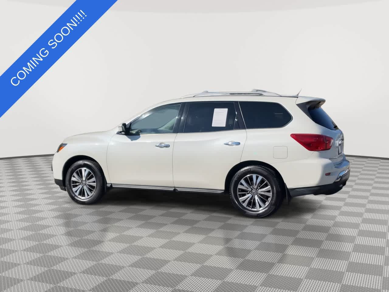 Used 2017 Nissan Pathfinder SL w/ SL Tech Package AWD/4WD image 6