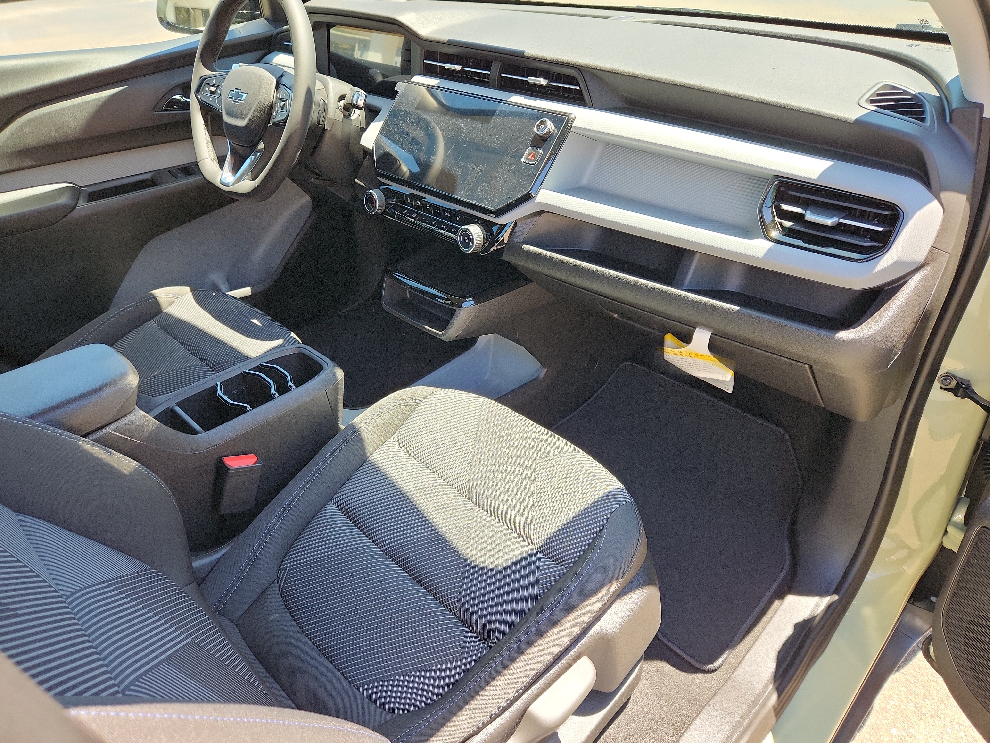 New 2027 Chevrolet Bolt LT w/ Comfort Package FWD image 23