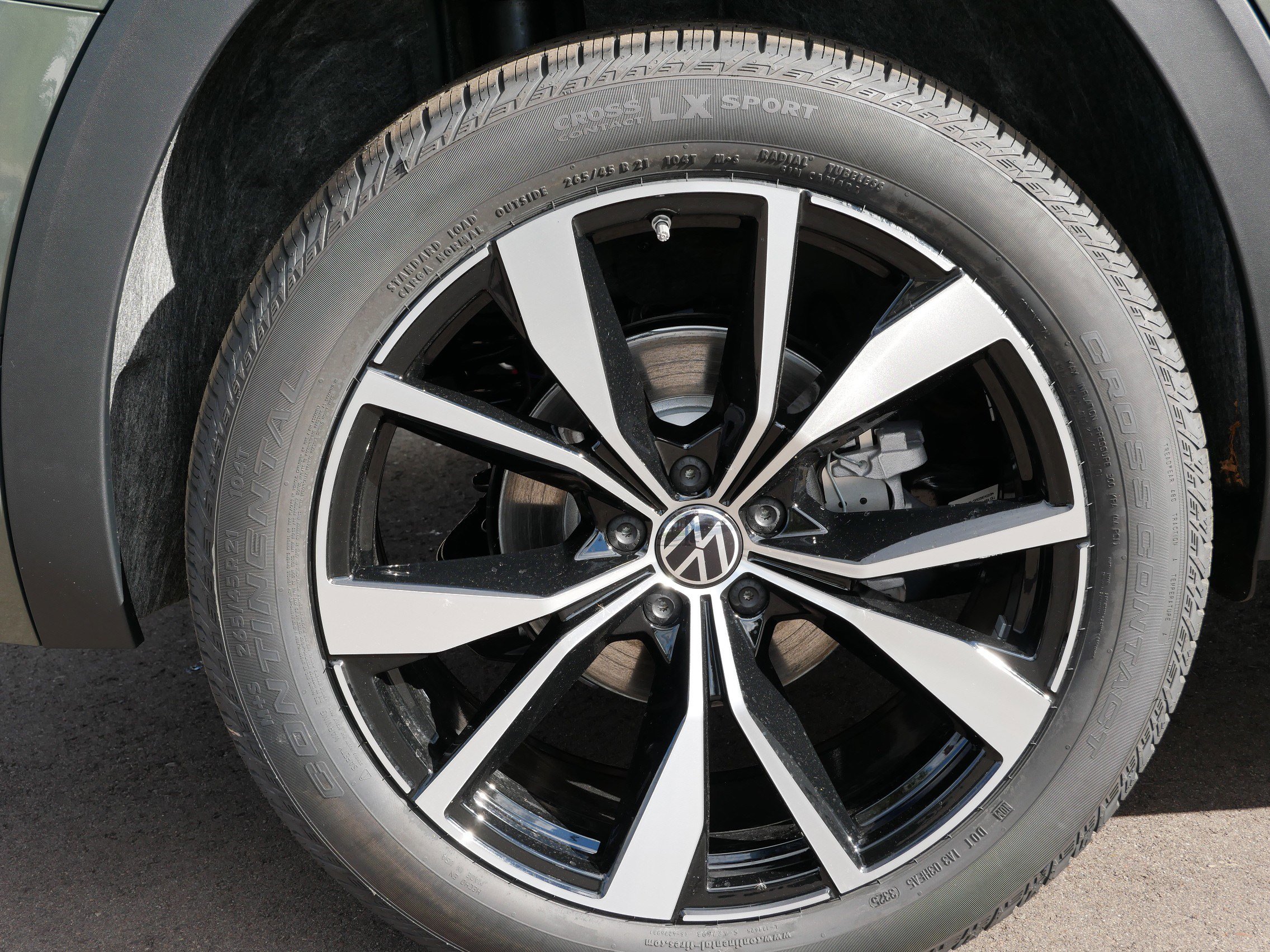 New 2026 Volkswagen Atlas SEL Premium R-Line image 5