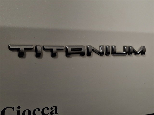 Used 2020 Ford Escape Titanium image 31