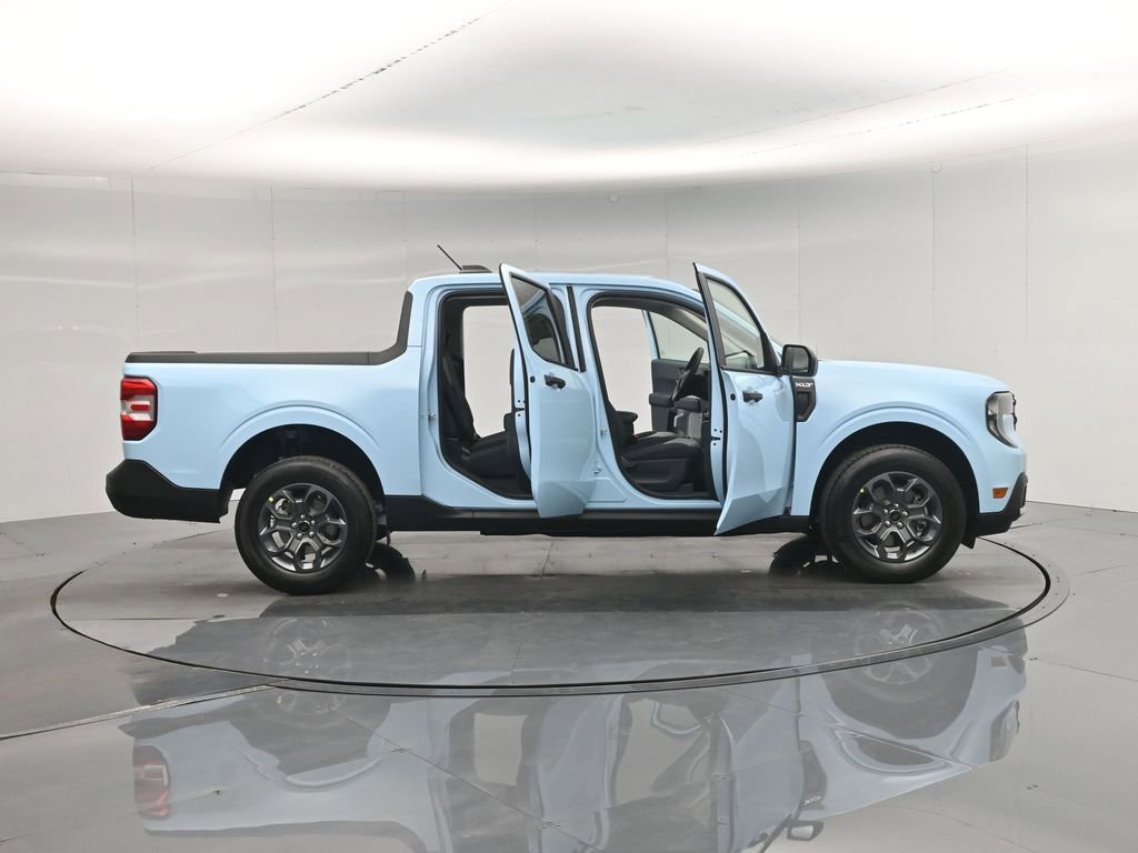 New 2026 Ford Maverick XLT FWD image 4