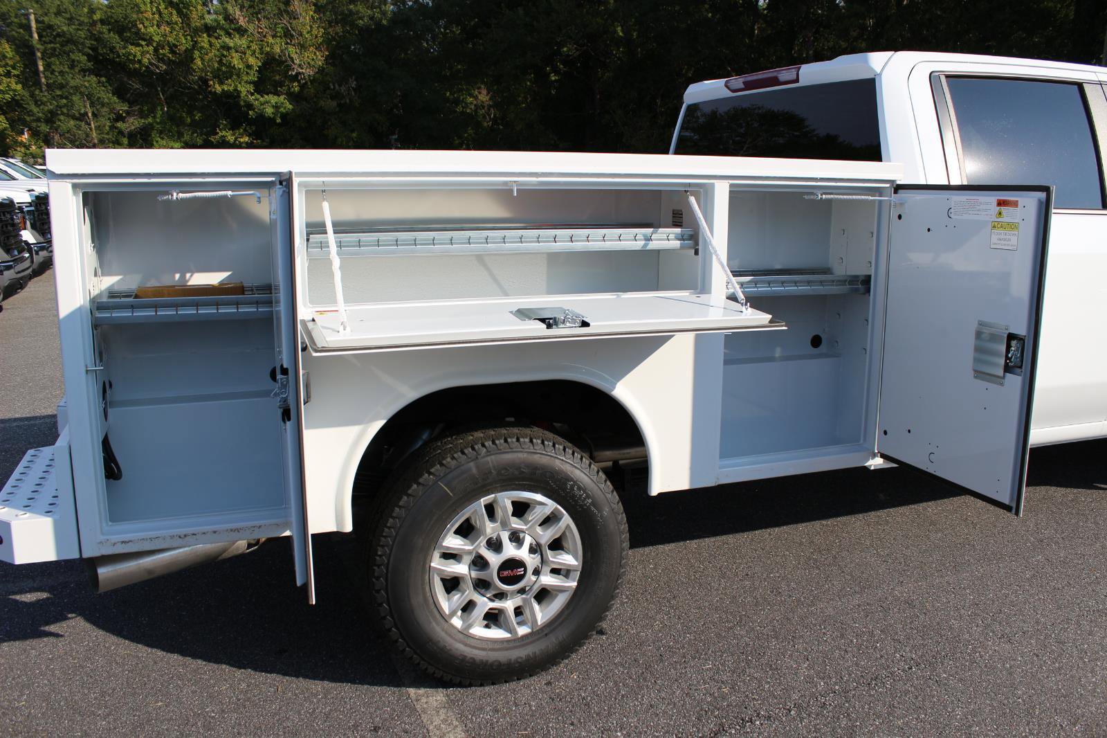 New 2025 GMC Sierra 2500 Pro w/ Convenience Package image 7