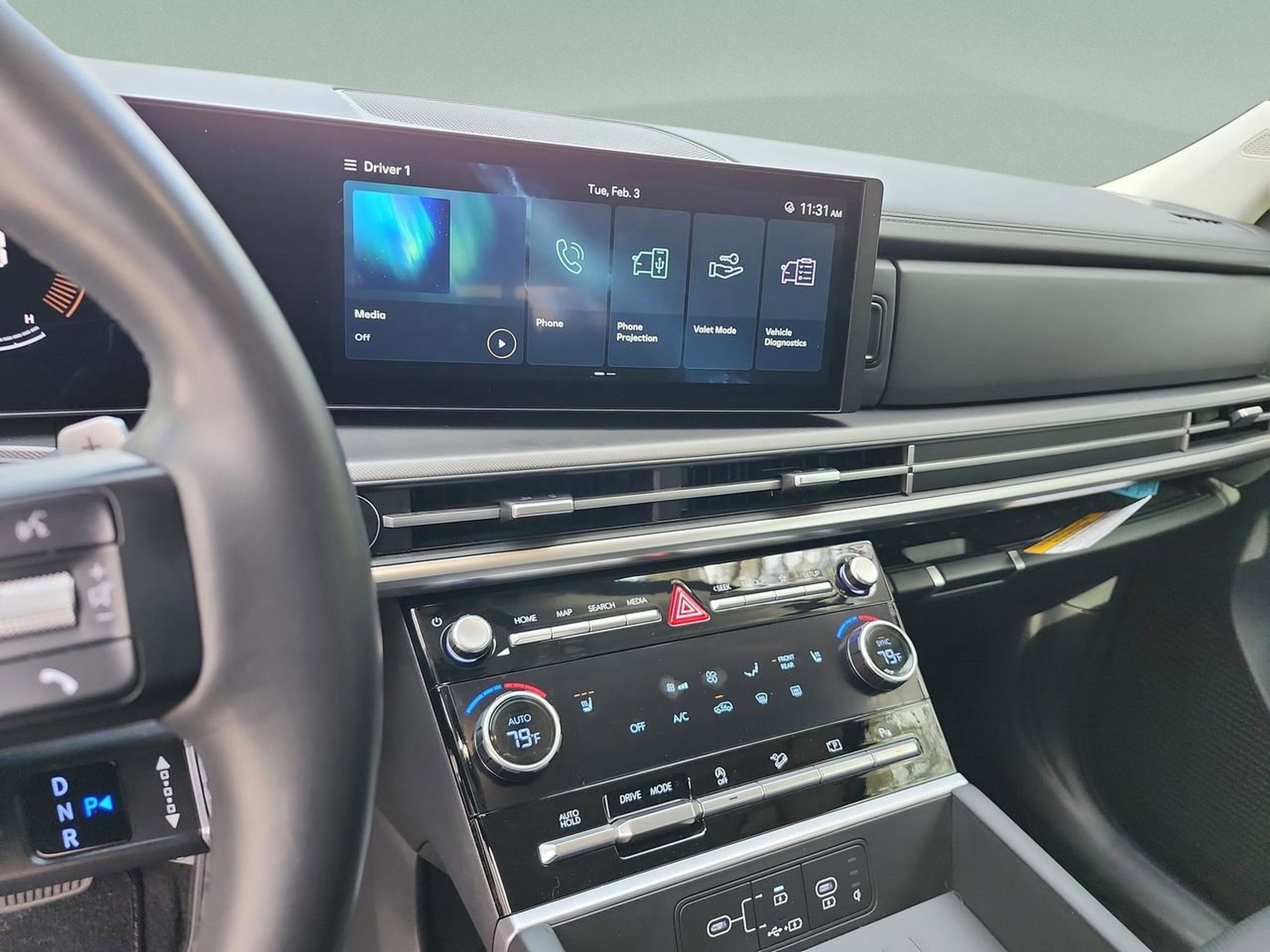 Certified 2025 Hyundai Santa Fe SEL image 12